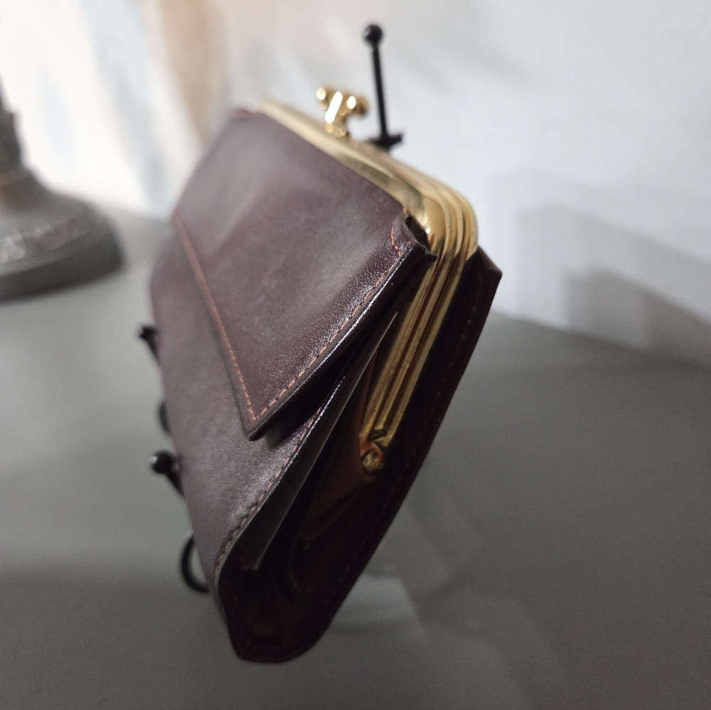 Rolfs Elegant  Cowhide Twist Lock Long Wallet - Picture 4 of 9